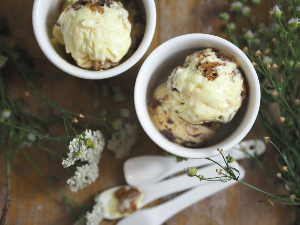 Vanilleeis mit Keks, Brownies und Nutella I Eis-Ideen - Nia Latea