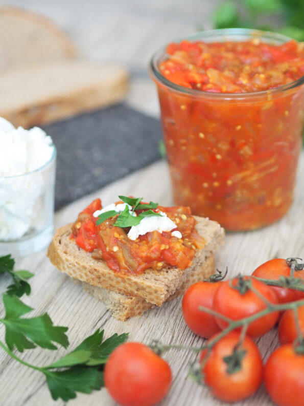 Zacuscă I Brotaufstrich aus Melanzani, Paprika & Tomaten