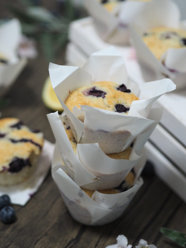 Zitronen-Blaubeer-Muffins I fluffig und super lecker I Blitzrezept