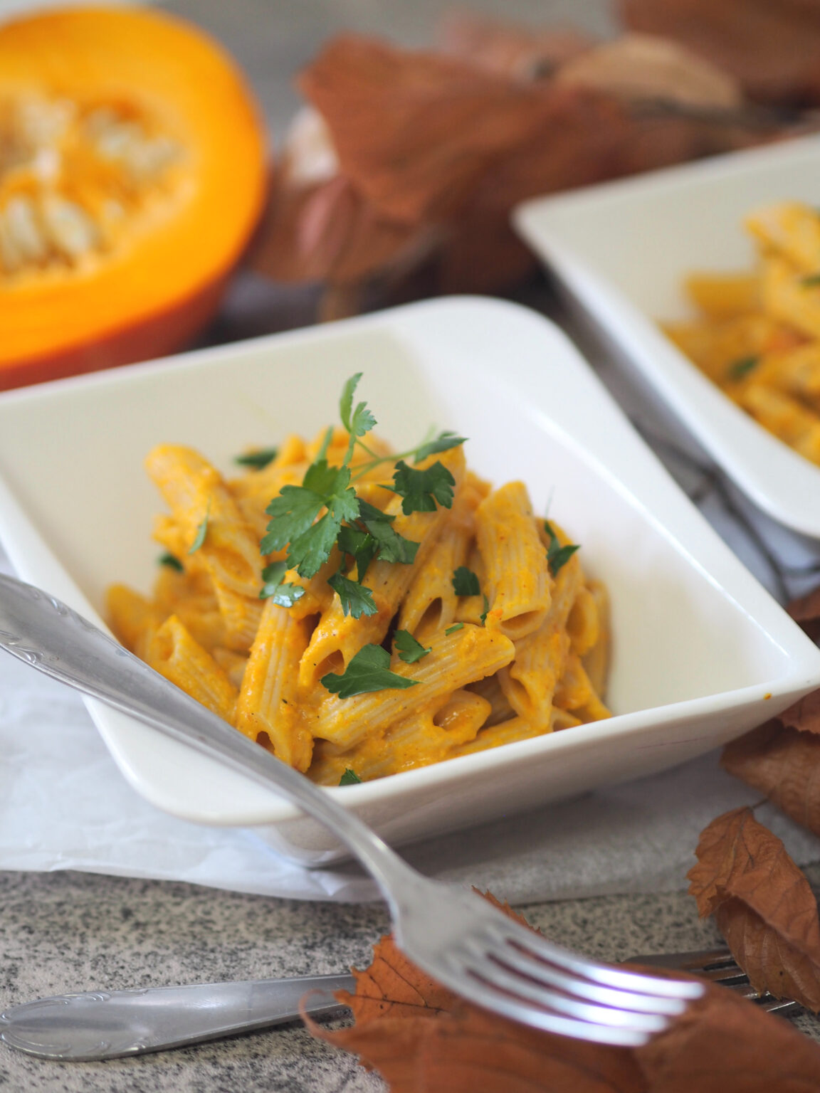 Penne in cremiger Kürbis-Sauce - Nia Latea