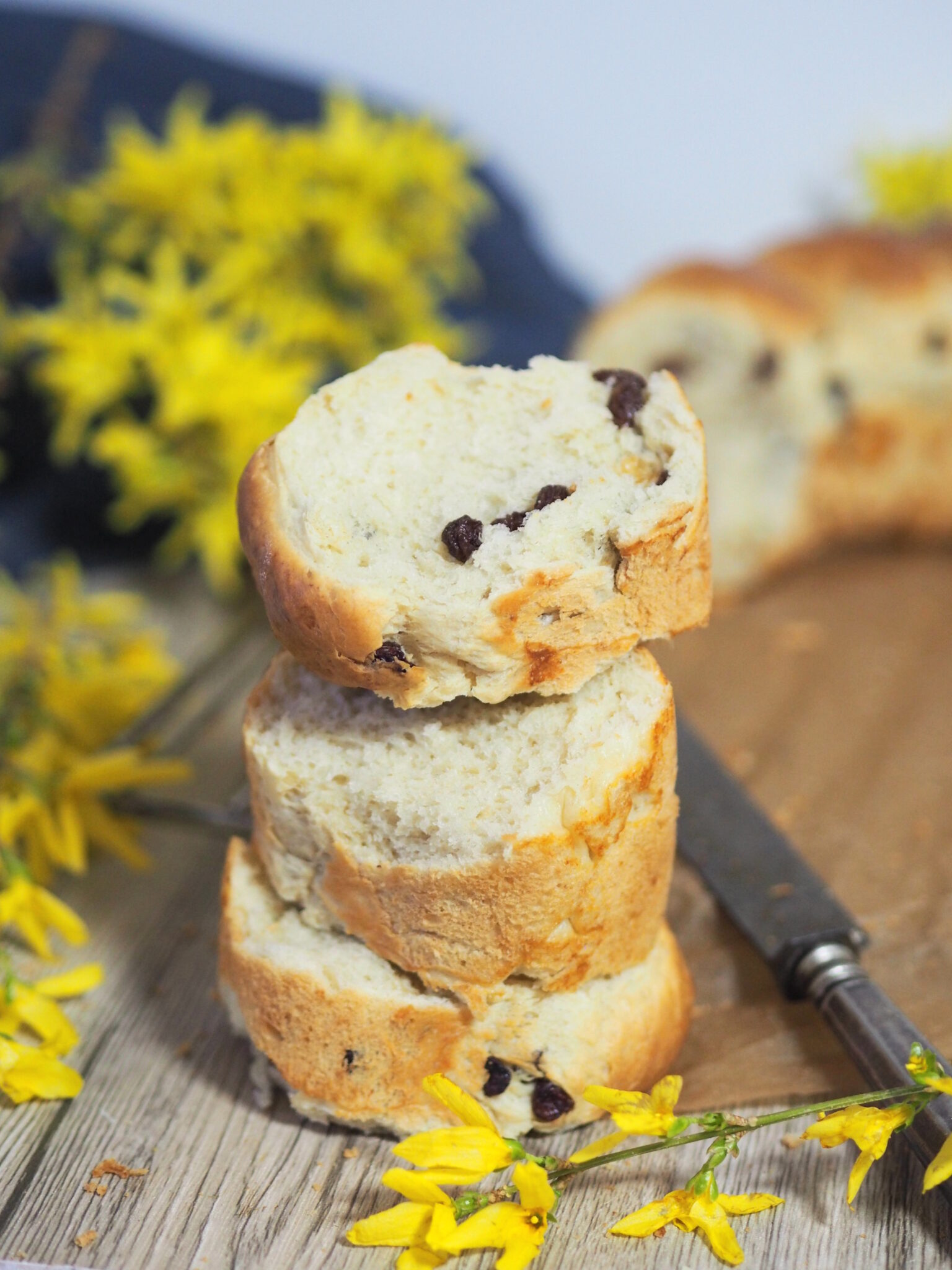 Rosinenbrötchen oder Milchbrötchen I fluffiger geht nicht - Nia Latea