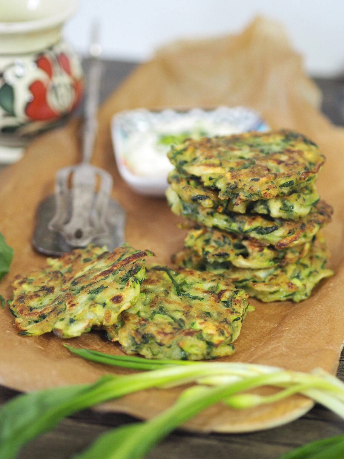 Zucchini-Bärlauch Taler I Frühlings-Küche - Nia Latea