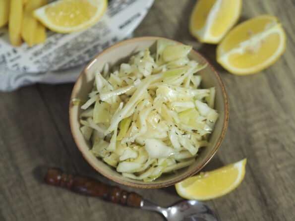 Griechischer Krautsalat I Lachanosalata I perfekte Grillbeilage