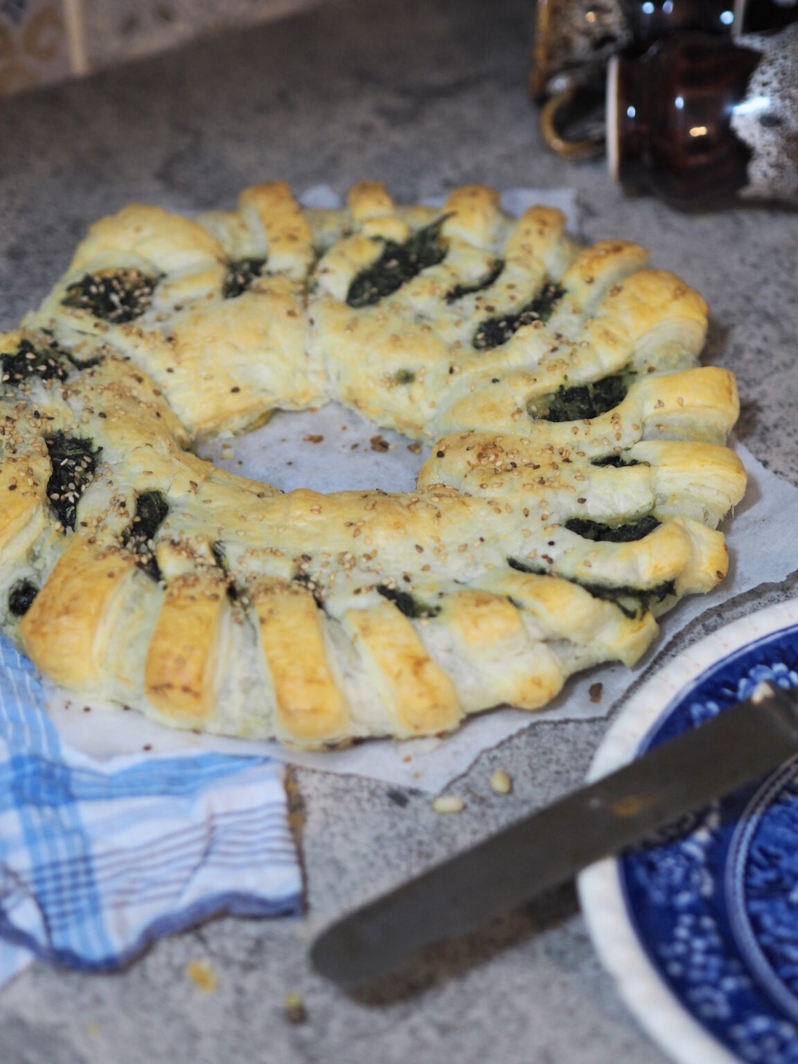 Blitzrezept Spinatstrudel-Kranz I in 25 Minuten - Nia Latea