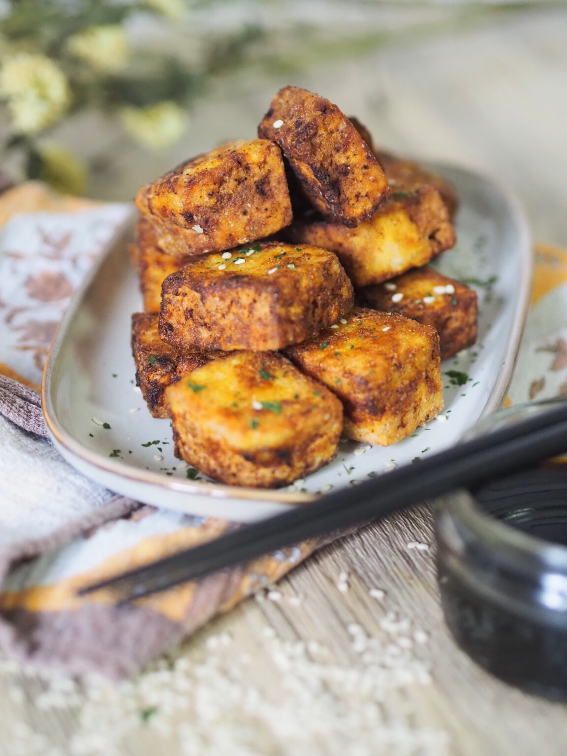 Frittierter Tofu I ganz einfach und schnell - Nia Latea