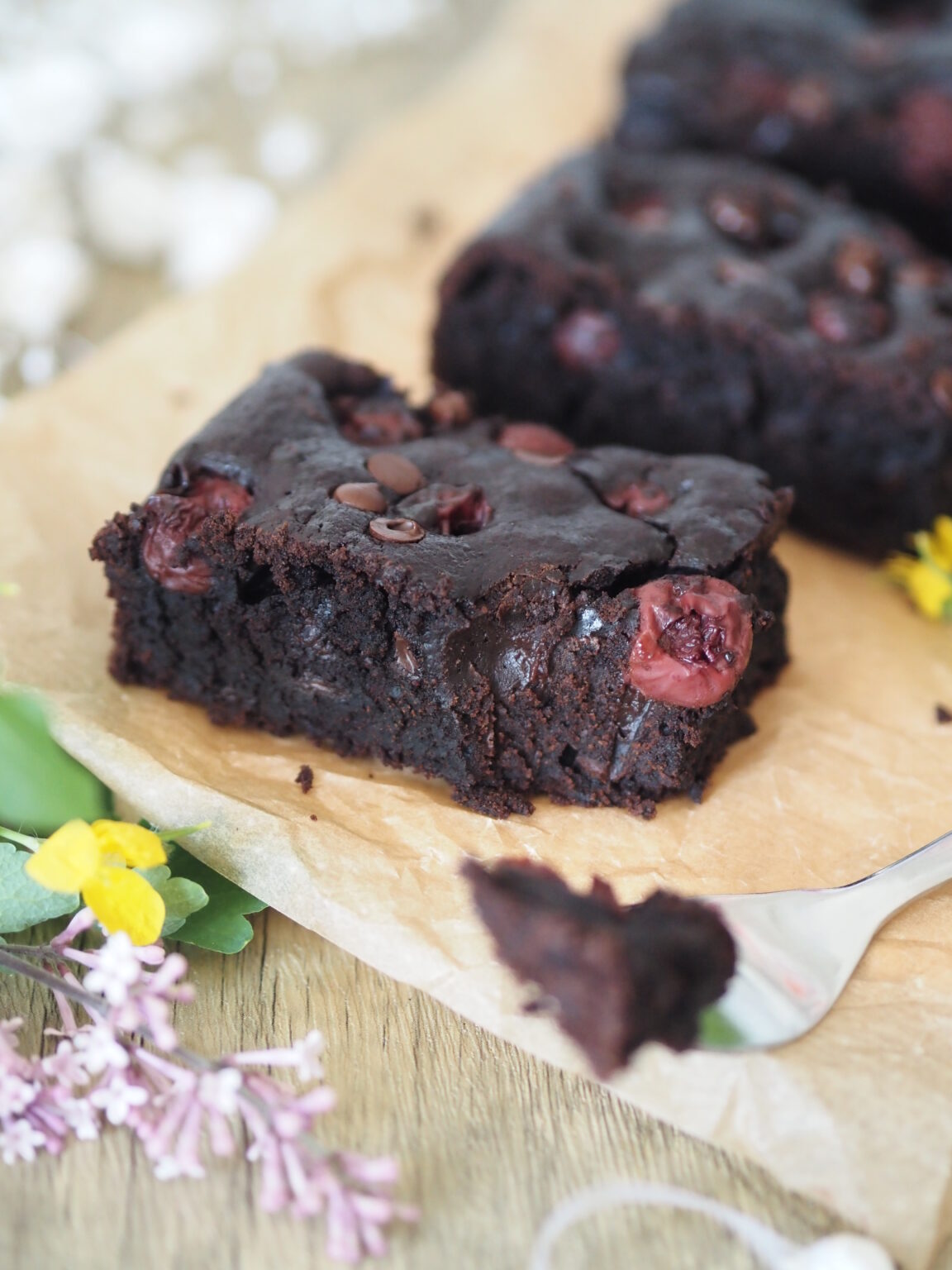 Die besten Kirsch-Brownies I super saftig - Nia Latea